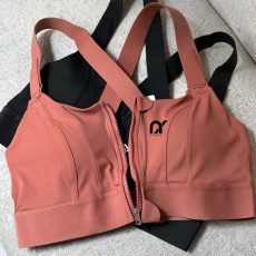 نیمتنه ورزشی زنانه