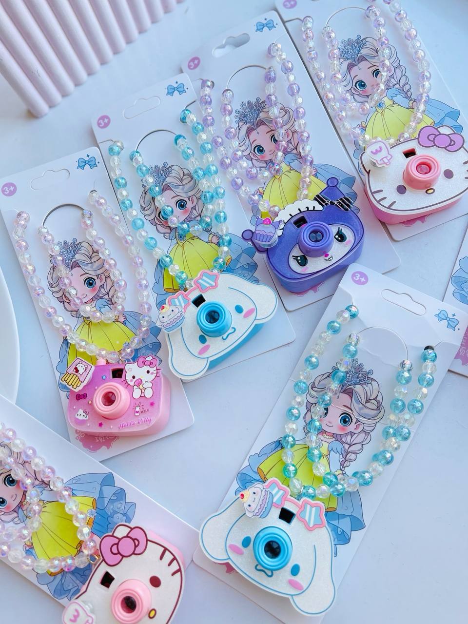 3 طرح کرومی و ملودی و کیتی گردنبند بچگانه دخترانه فانتزی دوربین دار 3 طرح کرومی و ملودی و کیتی گردنبند بچگانه دخترانه فانتزی دوربین دار